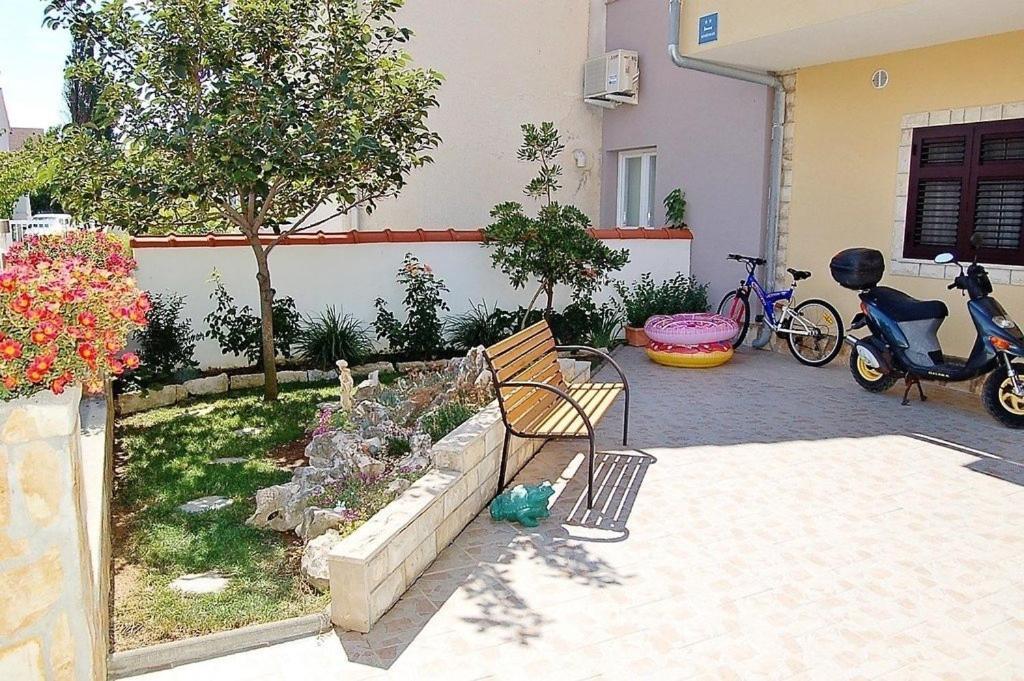 Apartment In Privlaka With Terrace, Air Conditioning, Wi-Fi, Washing Machine Exterior foto